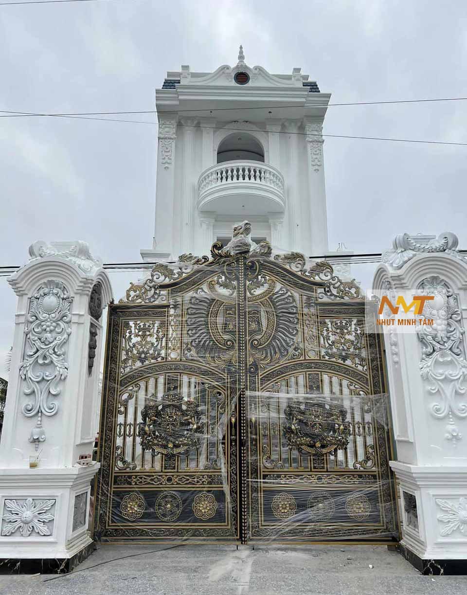 Mẫu cổng nhôm đúc 28 Cổng nhôm đúc